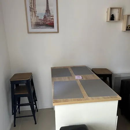 Centre شقة Carmaux