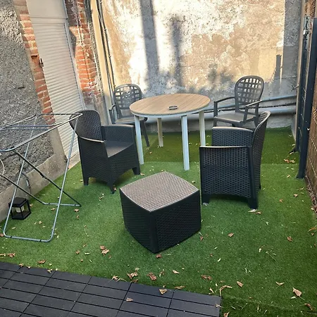 Centre Apartment *