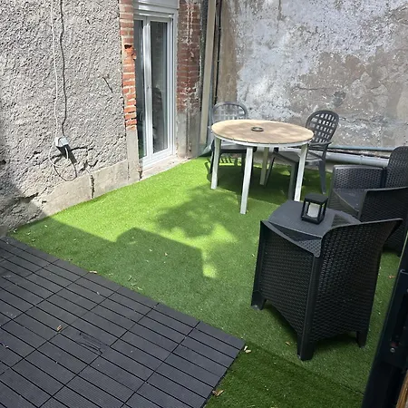 Apartment Centre